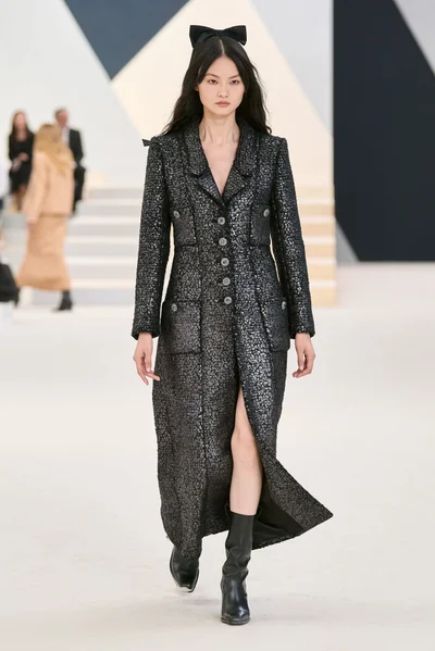Look 3